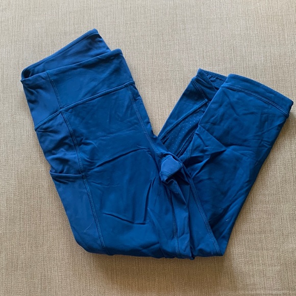 lululemon athletica Pants - Lululemon cropped wunder under size 8